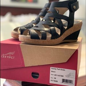 Dansko Cecily Caged Leather Sandals Size 39